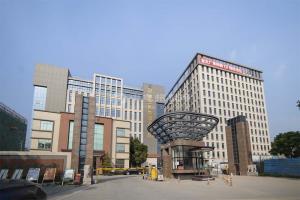 首月租金立減10%，臨光明冠城三良智慧產業園400平米廠房業主直租