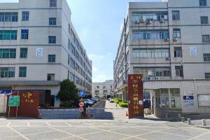 首月租金立減10%，公明上村宏恒泰高新科技園1934平方樓上廠房業主出租